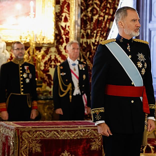 Camilo Villarino (a la izquierda en la foto), está detrás de los cambios de comunicación en la Casa del Rey, Felipe VI. 