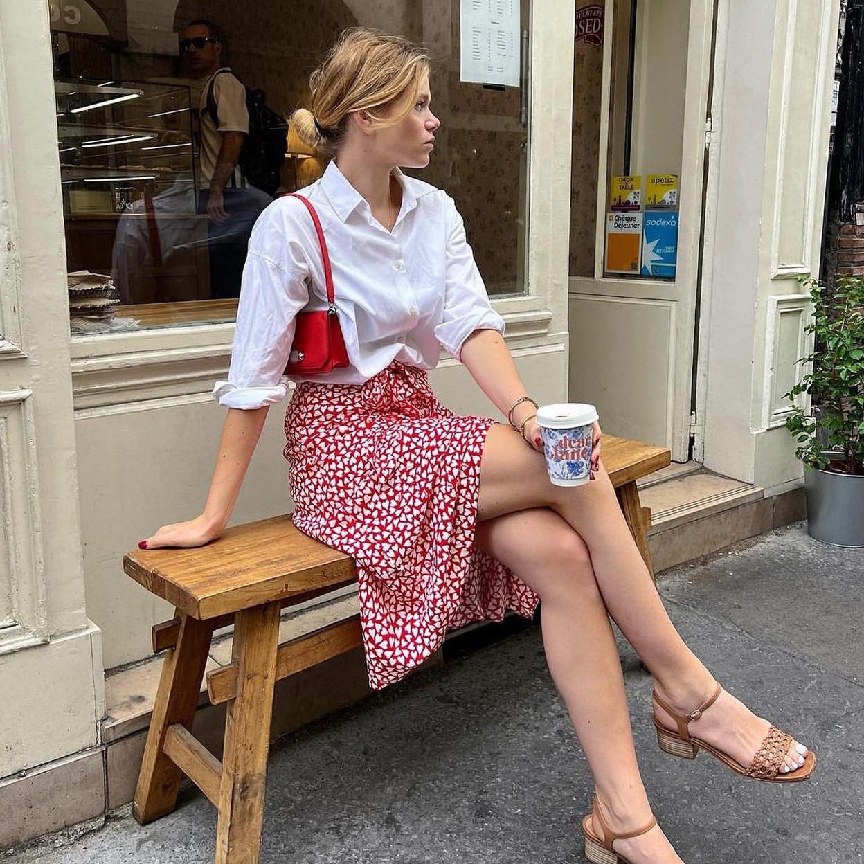 Mujer con look de verano