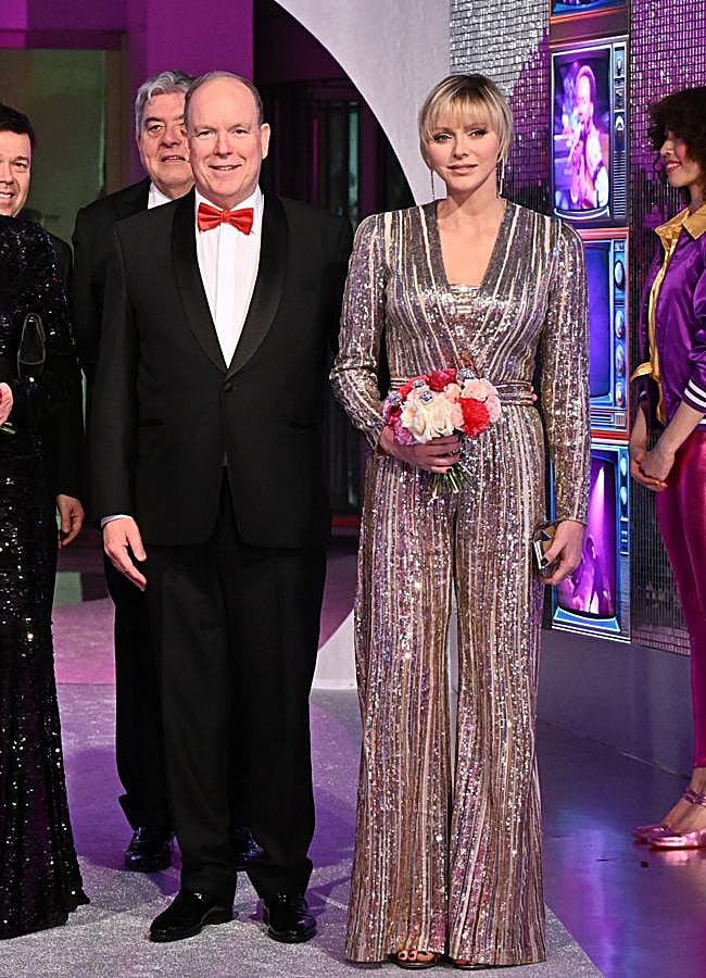 Imagen - Charlene de Mónaco con un mono metalizado en el Baile de la Rosa. / GTRES