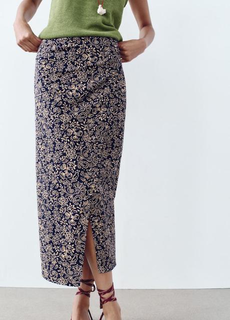 Imagen - Falda estampada de Zara (27,99 euros)