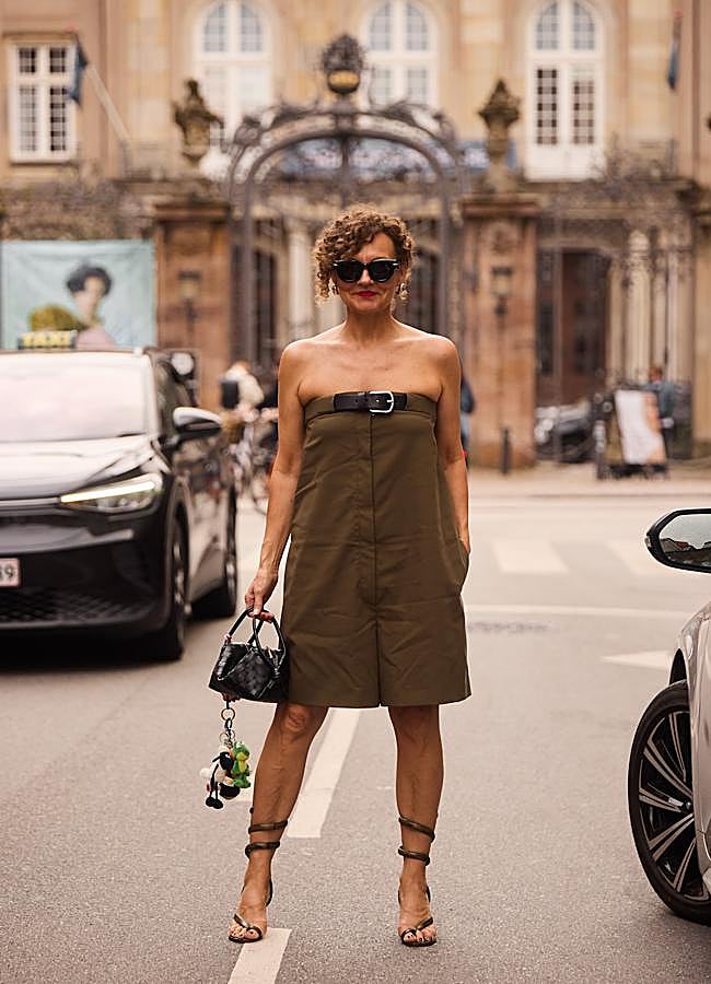 Imagen - Un look con bolso y llaveros. Foto: Launchmetrics spotlight.