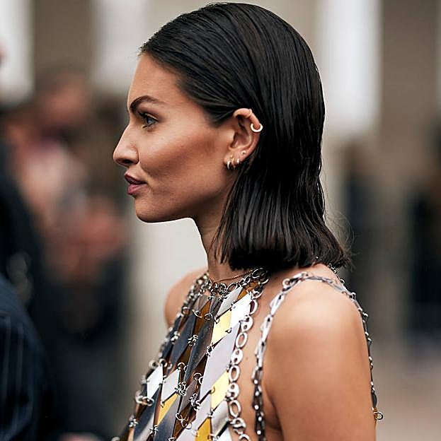 Peinados efecto mojado super elegantes y fáciles de hacer que copiarás a las famosas