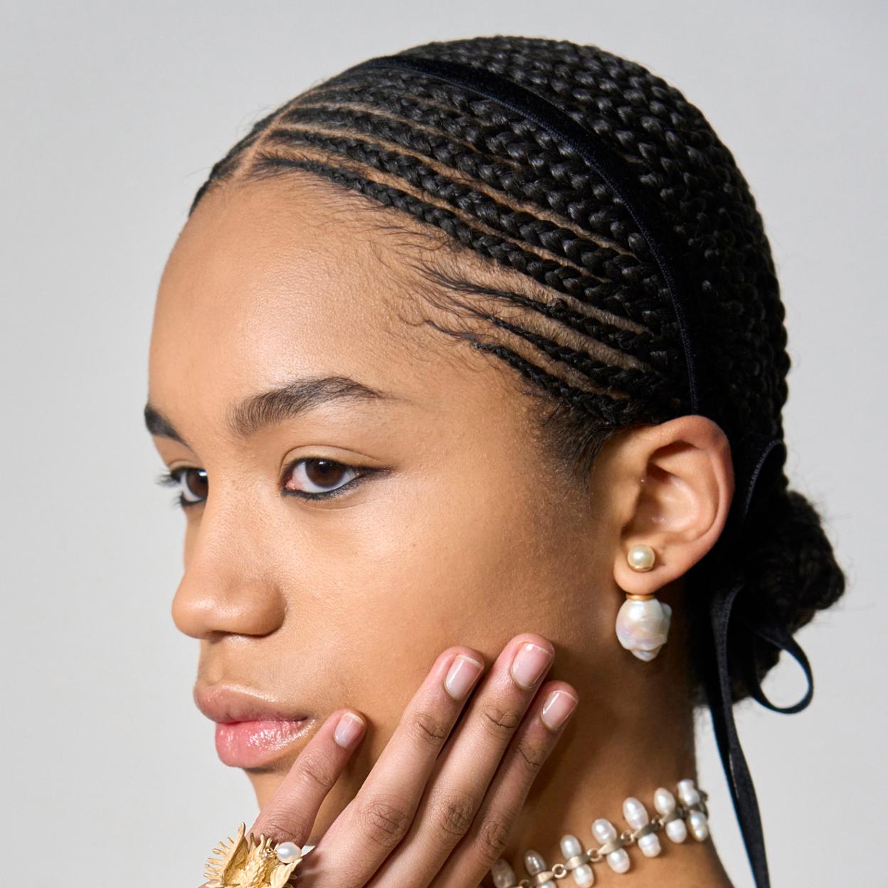 Bases, top coats y aceites para cuidar las uñas en verano