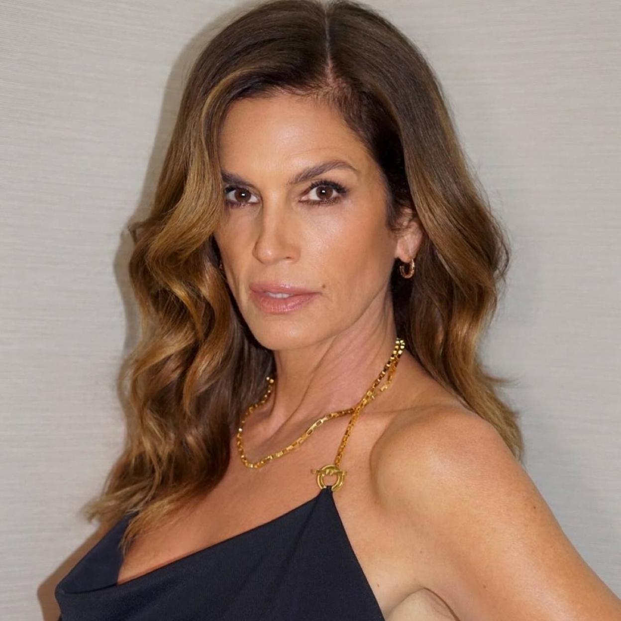 Cindy Crawford con piel madura