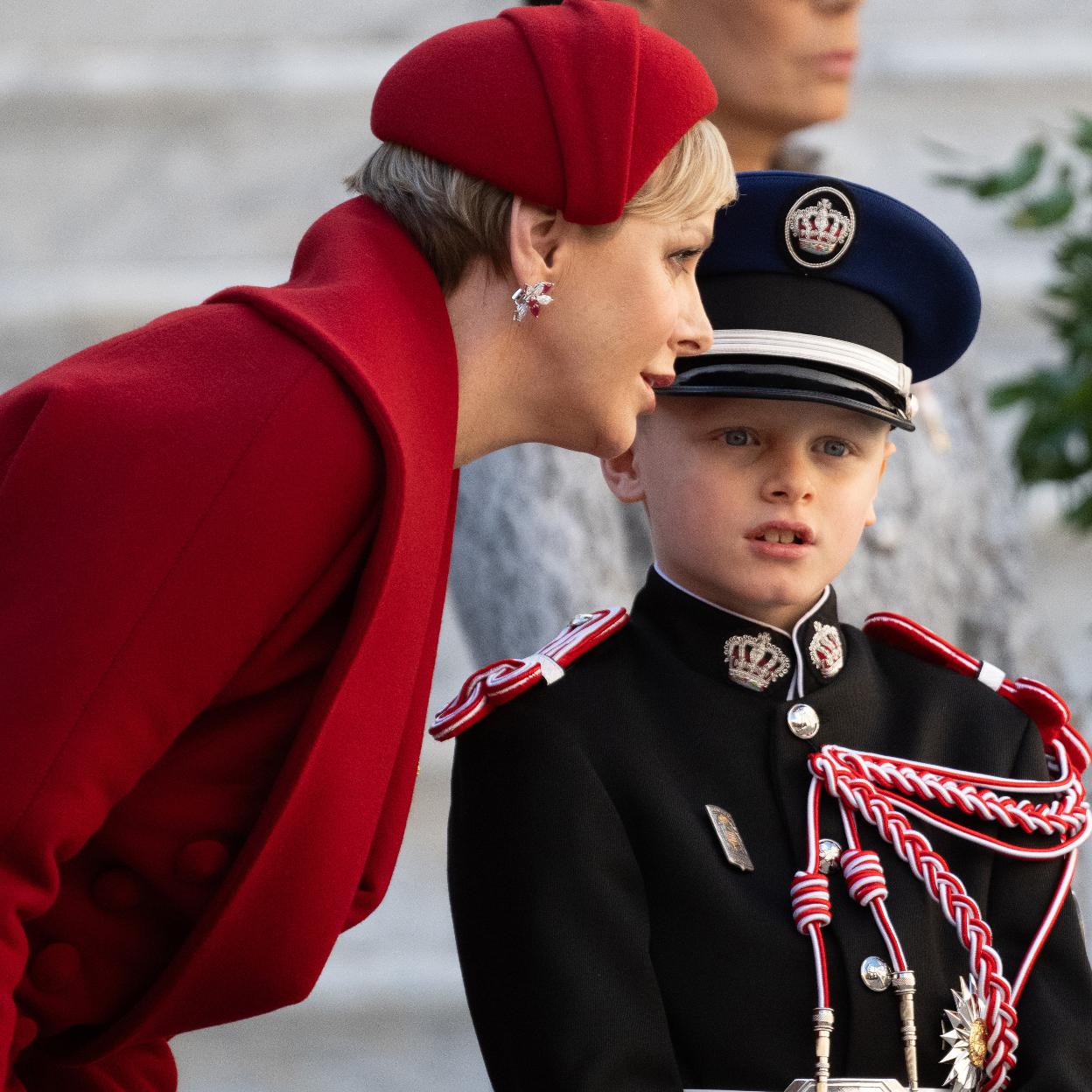 La princesa Charlène ha recibido críticas muy duras por su exigente manera de educar a sus hijos, Jacques y Gabriela. 
