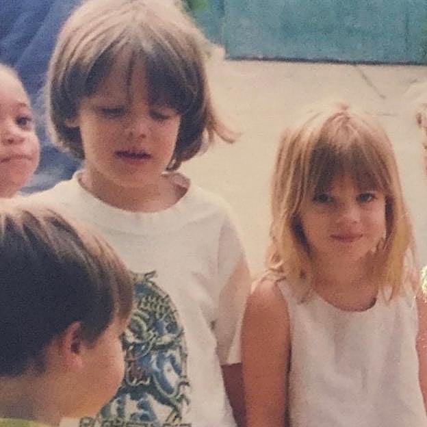 Stella y Alex de pequeños