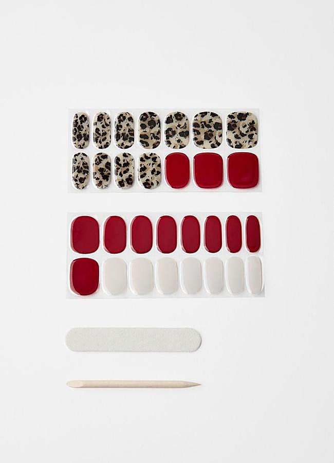 Imagen - Uñas adhesivas de Zara.