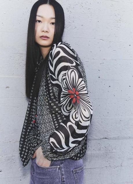 Imagen - Blusa estampada de Sfera (29,99 euros)