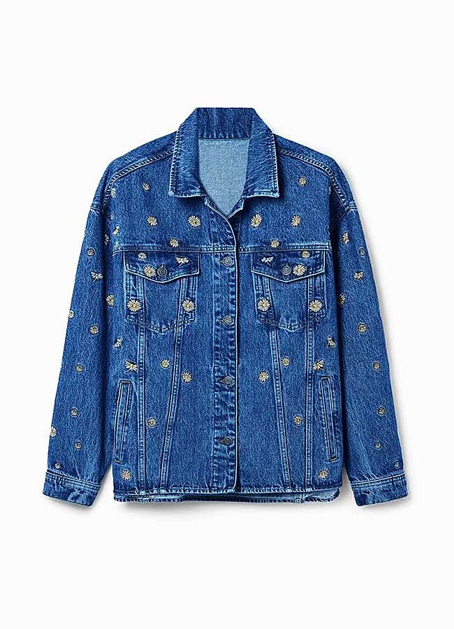 Imagen - Chaqueta de mujer vaquera trucker margaritas de Desigual (64,50€)