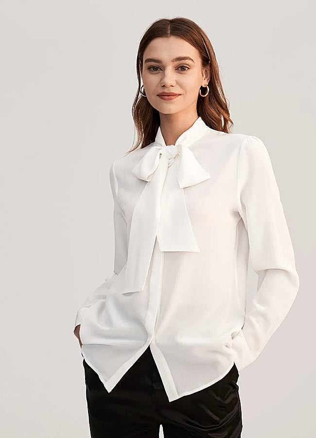 Imagen - Camisa blanca con lazo en el cuello