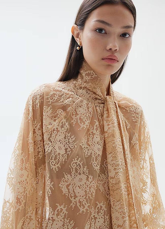 Imagen - Camisa de encaje con lazada en el cuello