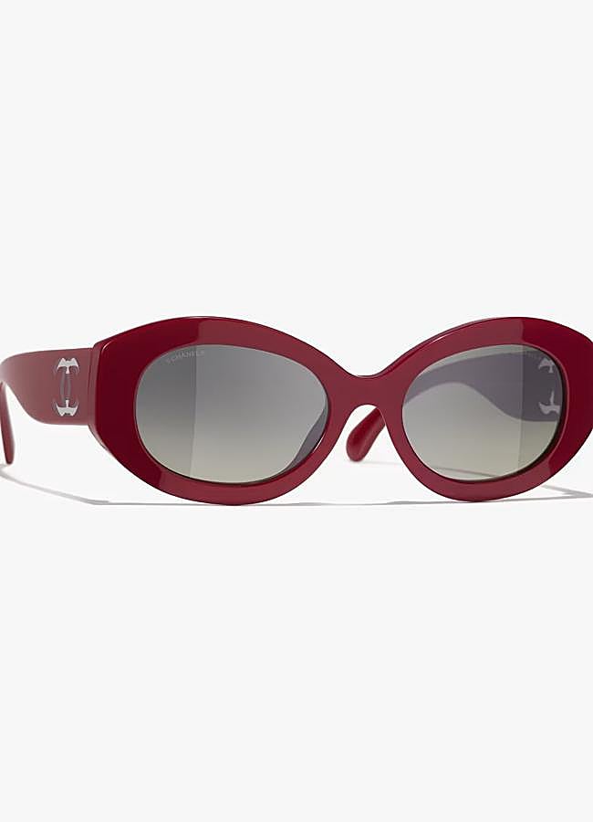 Imagen - Gafas de sol en rojo de Chanel.