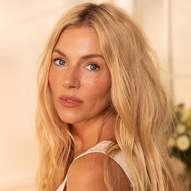 Bases de maquillaje en barra para un acabado natural 