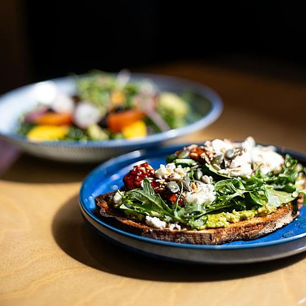 Los hidratos de carbono deben de ser complejos para que aumente la longevidad. 