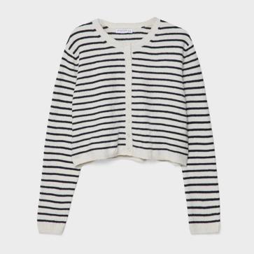 Imagen secundaria 1 - Vaquero de mujer acampanado de Maje (215€ en El Corte Inglés)/ Chaqueta punto botones tacto suave de Stradivarius (22,99€)/ Bailarinas de mujer de piel destalonadas con hebilla en liso de Parfois (35,99€ en El Corte Inglés)