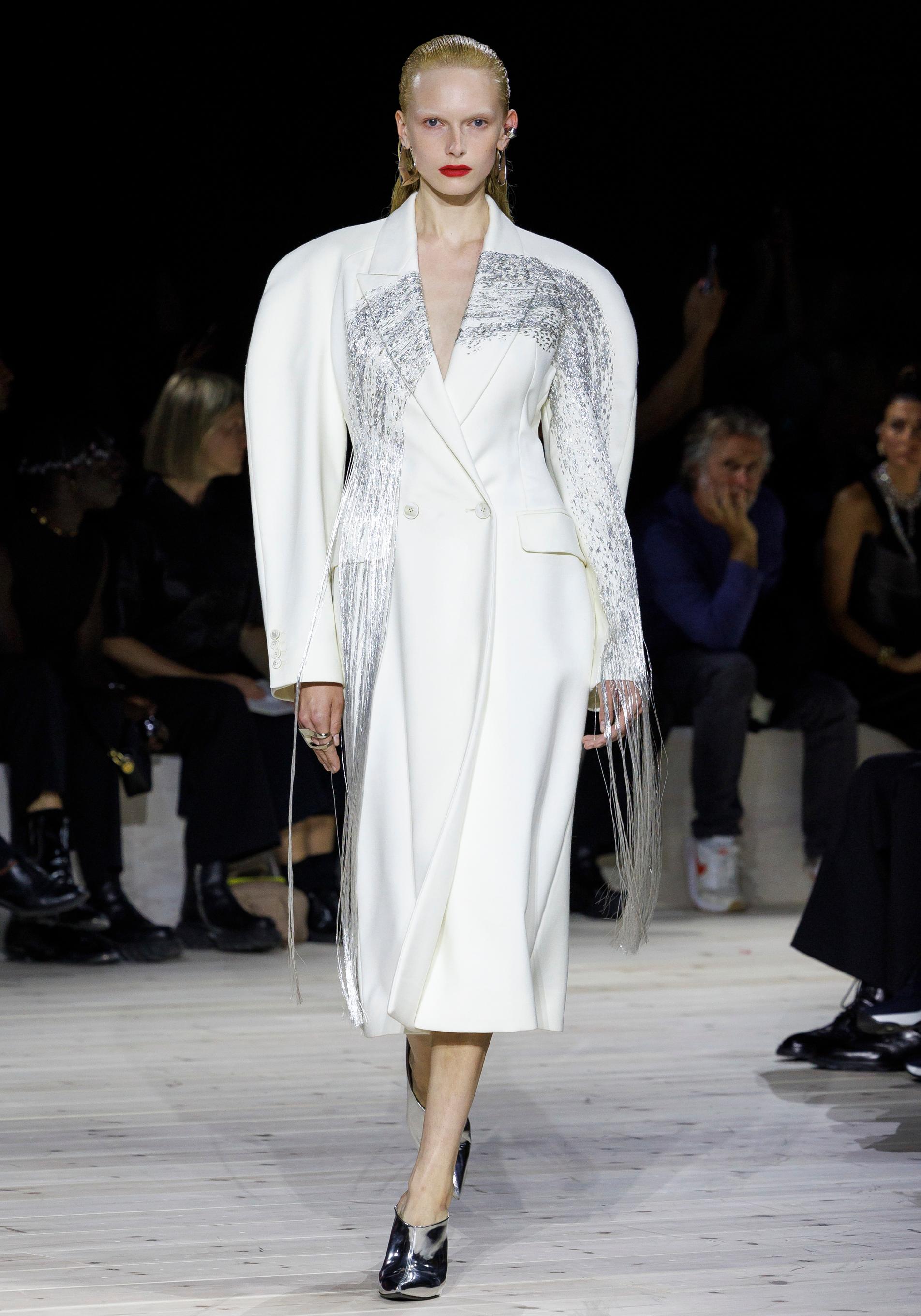 Último desfile de Sarah Burton para Alexander McQueen.