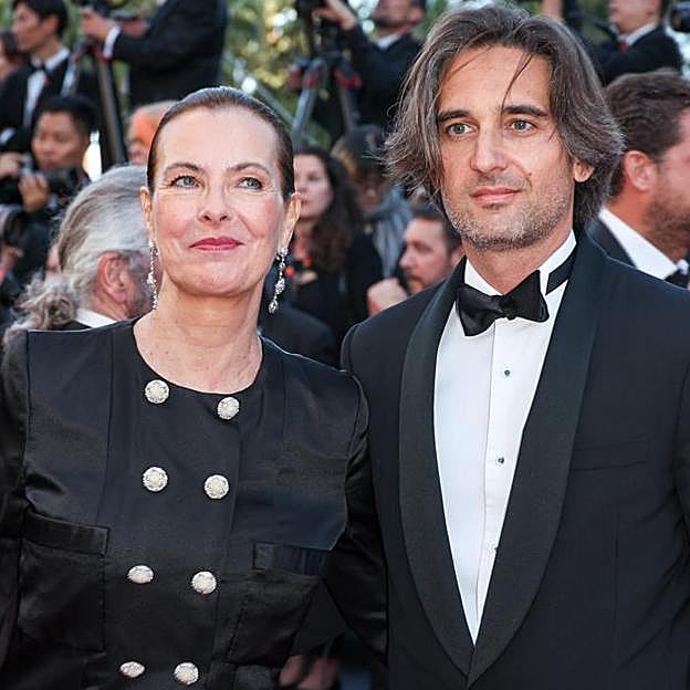 Carole Bouquet siempre acompaña a su hijo, Dimitri Rassam en sus grandes estrenos en Cannes. 