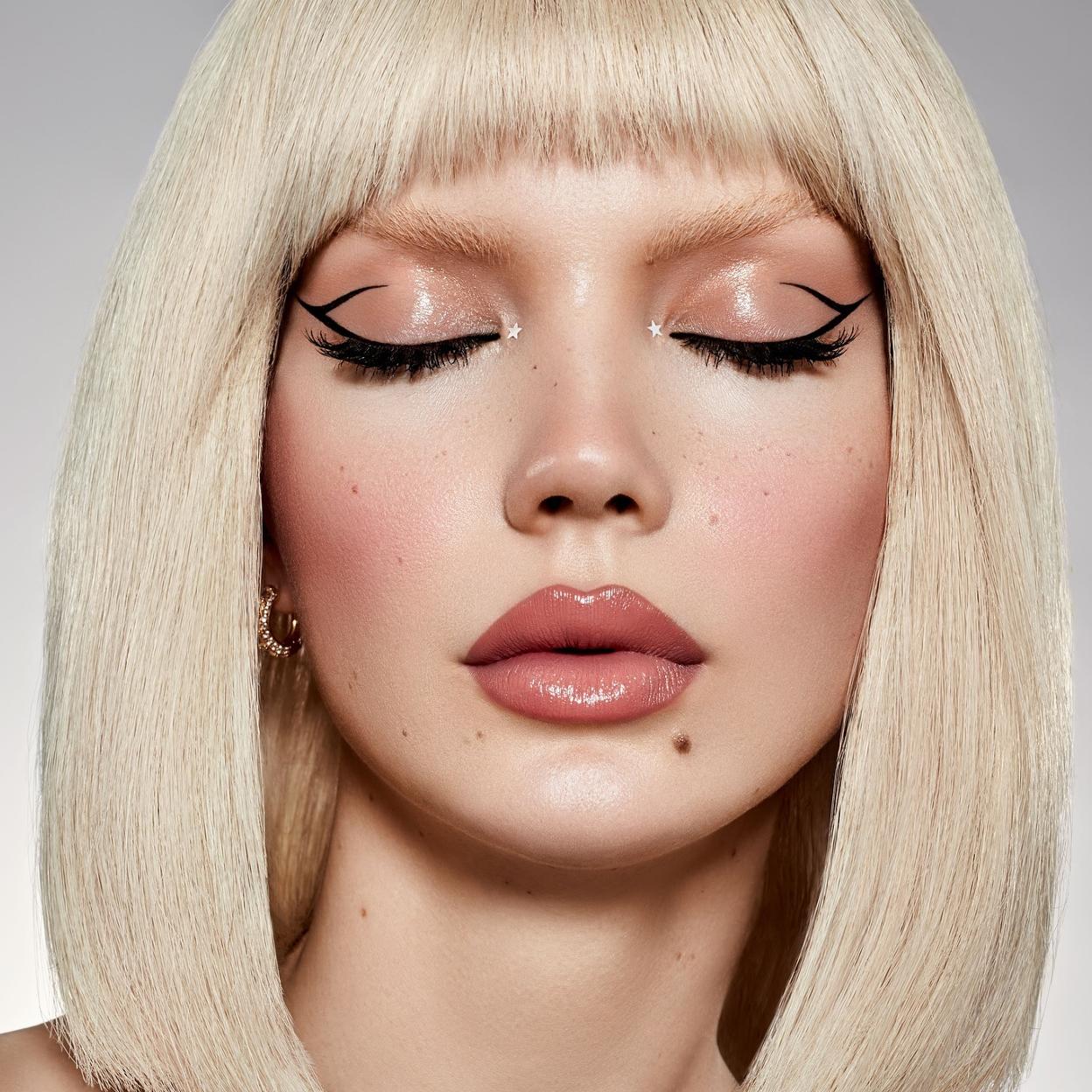 Estos son los mejores bálsamos labiales con ácido hialurónico.