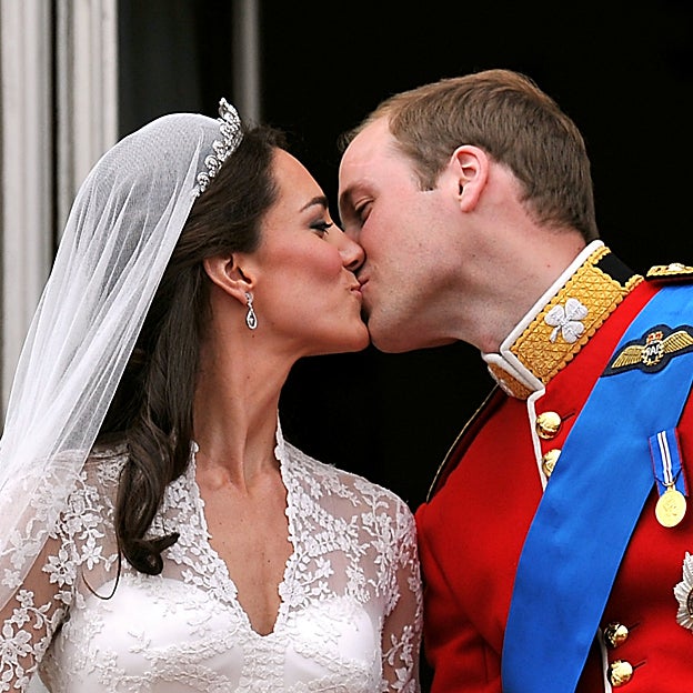 Los príncipes de Gales, el día de su boda. 