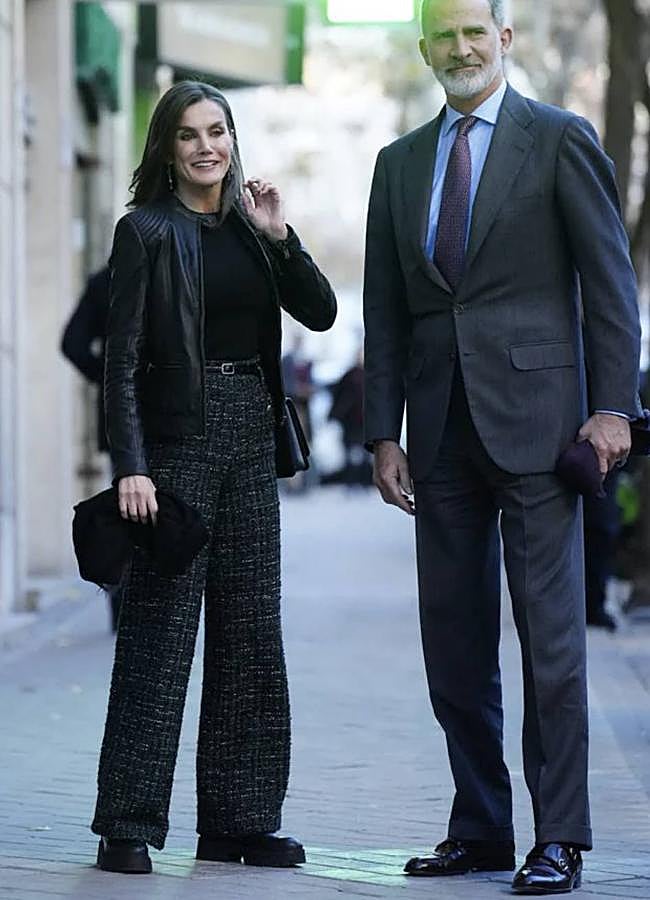Imagen - Los reyes Felipe y Letizia, a la salida de la celebración del 60 cumpleaños de la infanta Elena. (FOTO: LIMITED PICTURES)