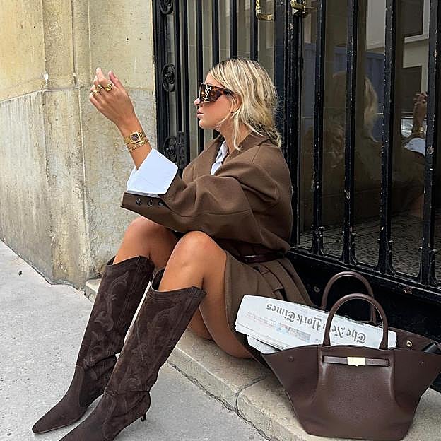 Botas, bailarinas y deportivas marrones: la tendencia más viral de 2024 que nadie esperaba