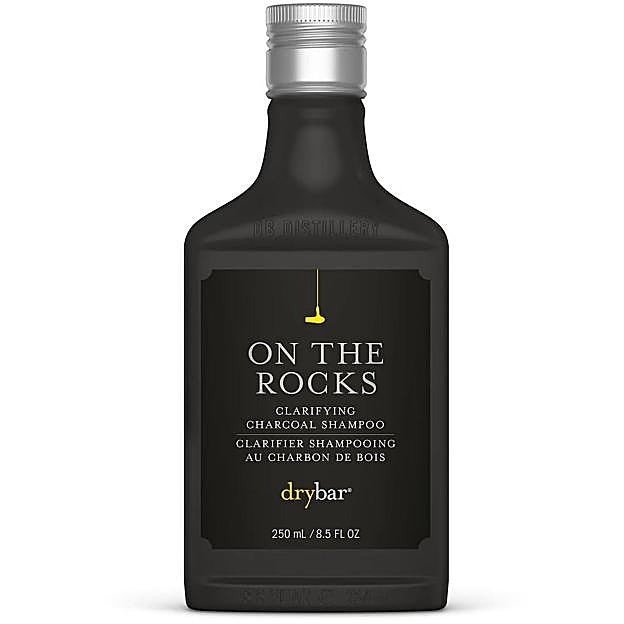 On The Rocks Claryfing Charcoal Shampoo de Drybar. Precio: 29 euros