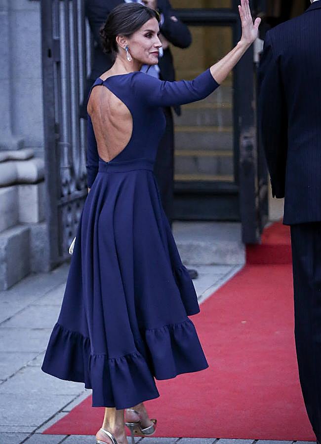 Imagen - Letizia, con el vestido más llamativo que llevó en 2022, en el Teatro Real. (FOTO: GETTY IMAGES) 