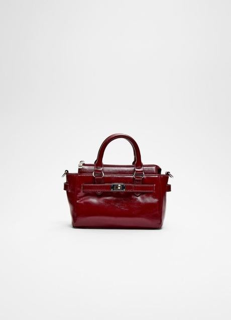 Imagen - Bolso burdeos de Stradivarius (17,99 euros)