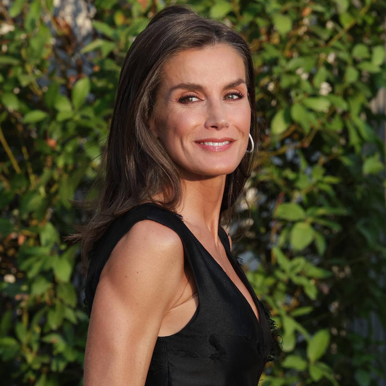 La reina Letizia, a su llegada al Teatro Real, para asistir a la inauguración de la temporada.