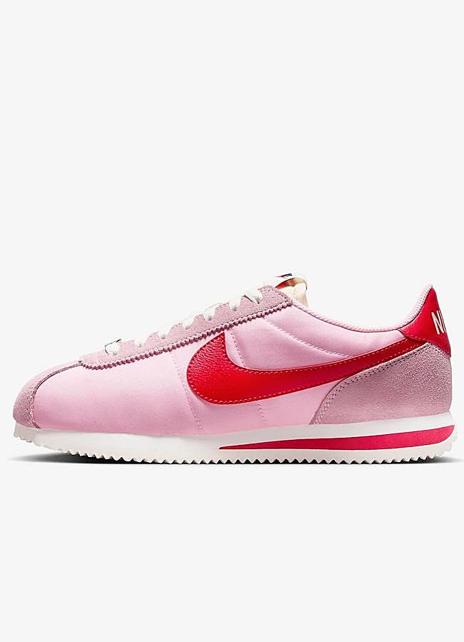 Imagen - Nike Cortez en rosa y rojo.