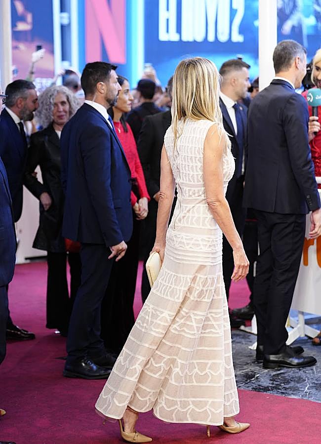 Imagen - Begoña Gómez con un vestido de Teresa Helbig. / LIMITED PICTURES