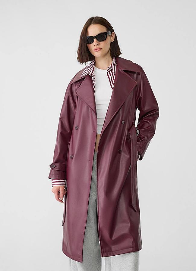 Imagen - gabardina efecto piel burdeos