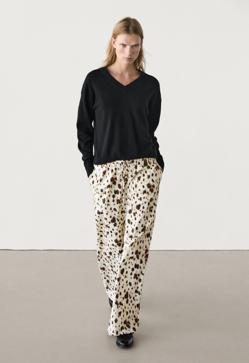 Imagen secundaria 2 - Pantalones de vaca de Pull&Bear, Pieces y Massimo Dutti.