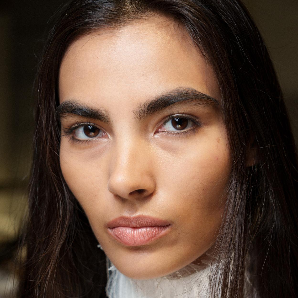 Los mejores sérums de pestañas para una mirada de infarto en otoño