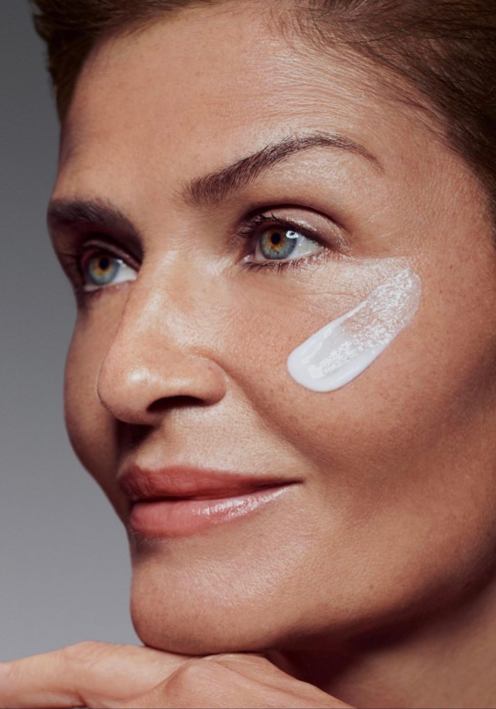 Estas son las cremas con retinol y vitamina C que recomendamos. 