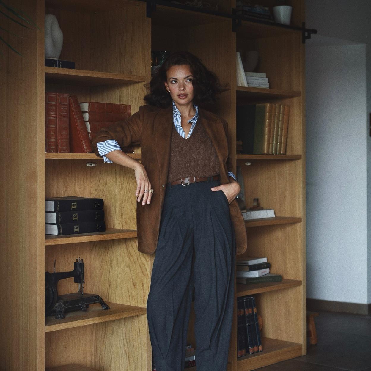 Estos son los pantalones de traje elegantes que llevaré como alternativa al negro. 