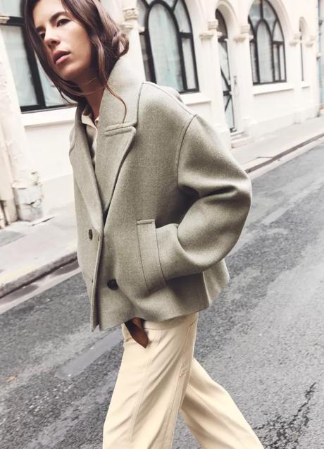 Imagen - Chaqueta corta de Zara (39,99 euros)