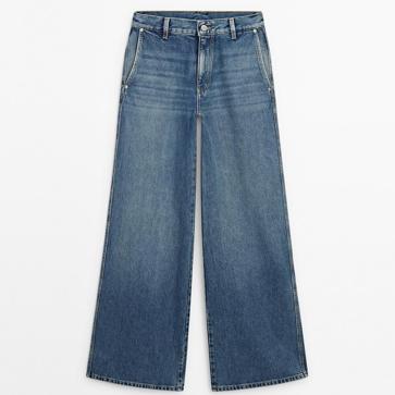 Imagen secundaria 1 - Sudadera cuello cremallera de Lefties (12,99€)/ Jeans relaxed fit wide leg lavado de Massimo Dutti (59,95€)/ Gabardina cinturón de Pull and Bear (39,99€)