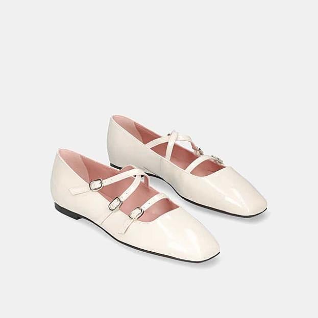 Bailarinas de mujer Camille en charol liso (229€ en El Corte Inglés)