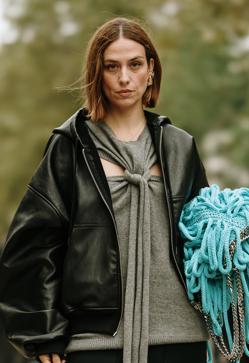 Imagen secundaria 2 - Cortes de pelo bob con la raya en el centro.