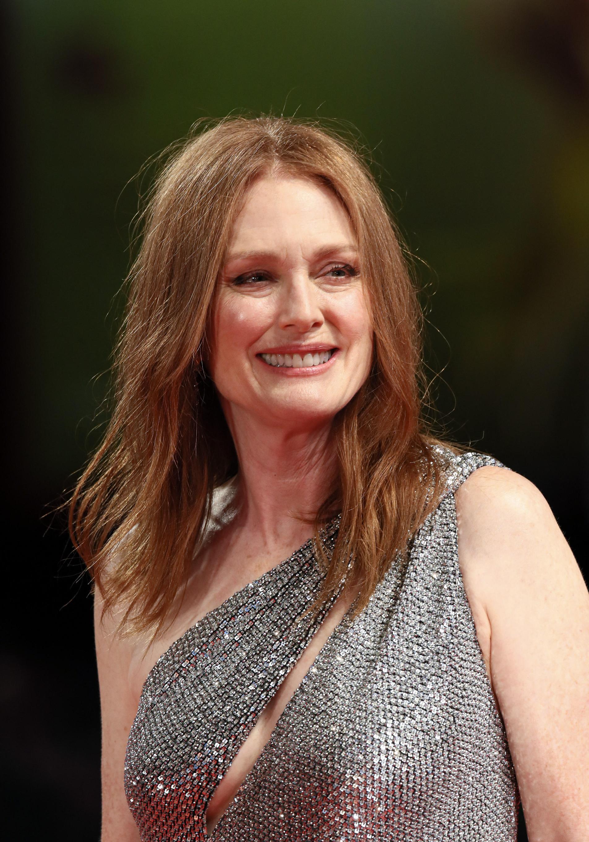 Julianne Moore.
