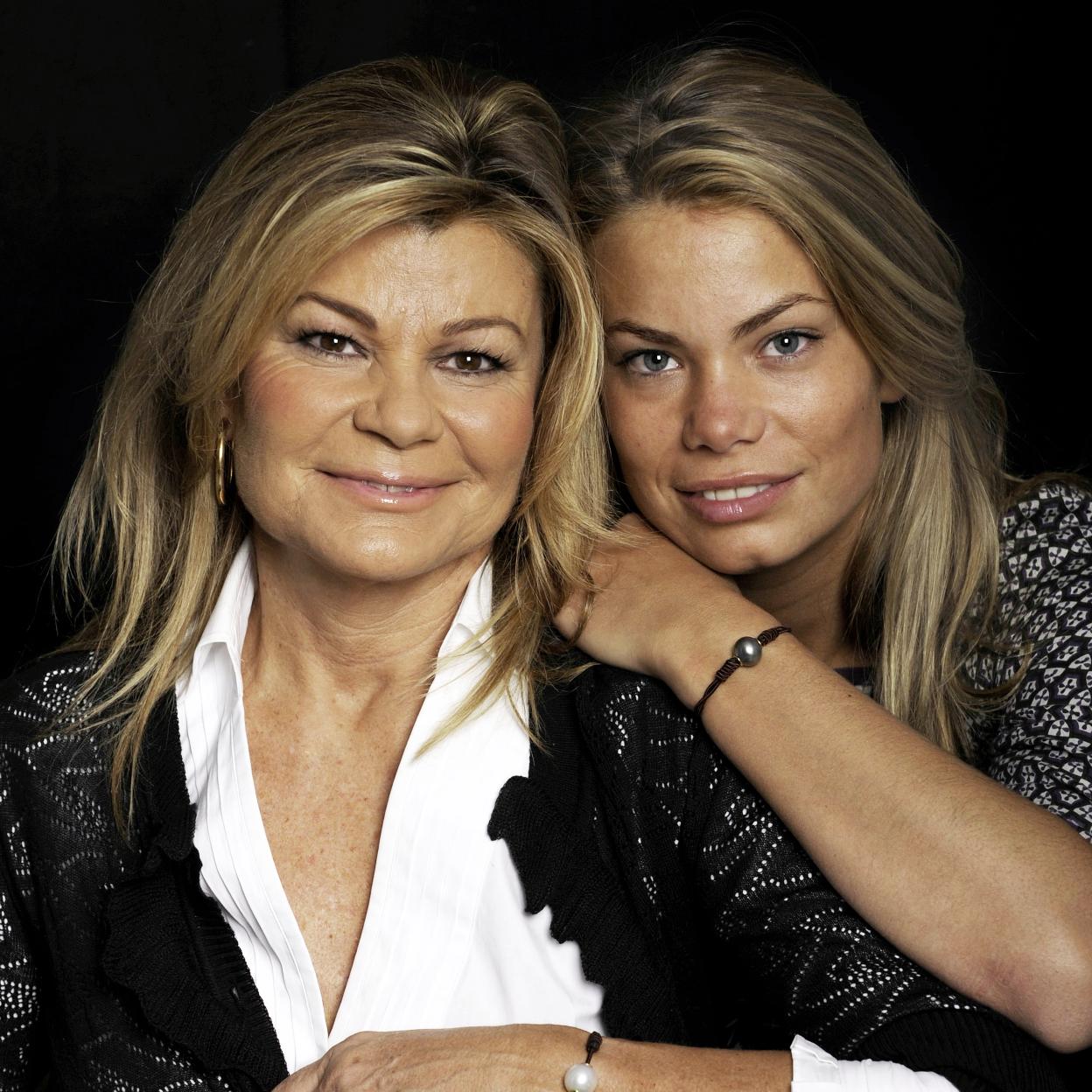 Cari Lapique junto a su hija Carla Goyanes. 