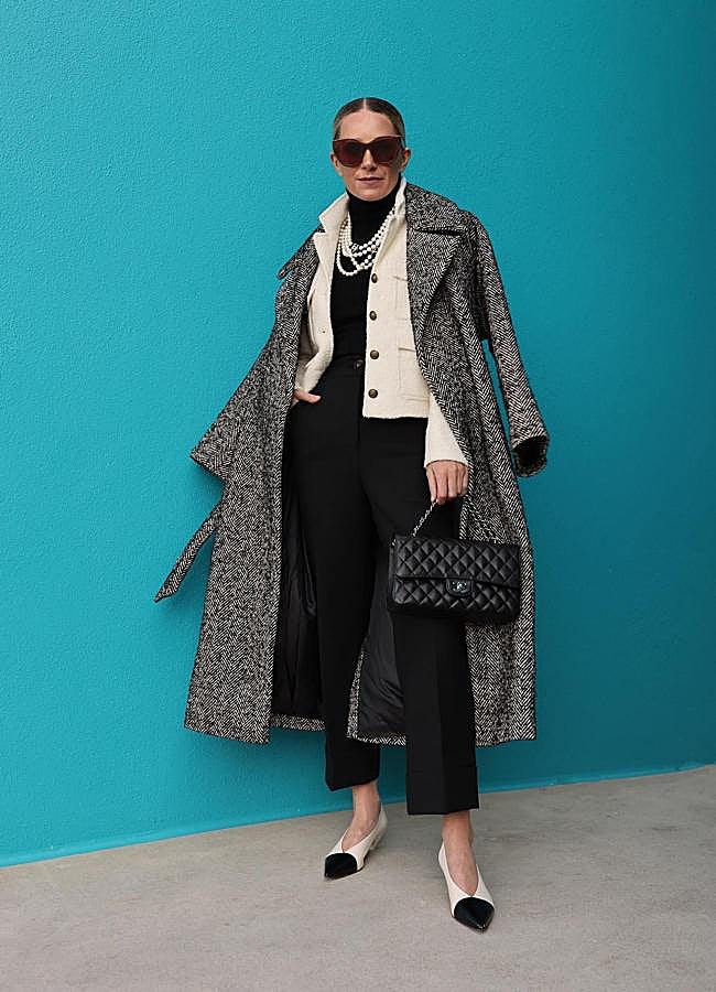 Imagen - Influencer con look en blanco y negro