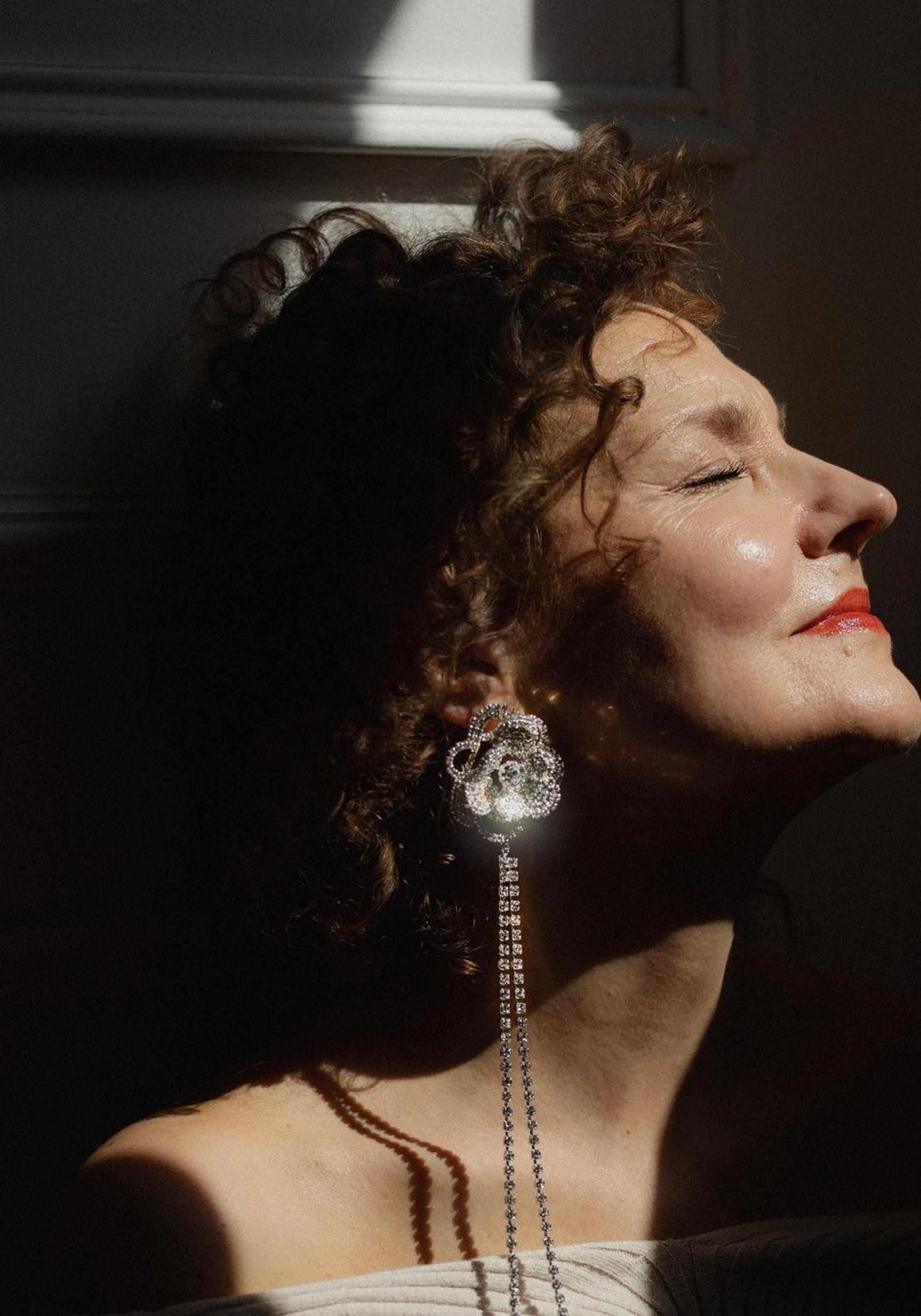 Mi madre de 60 años no para de usar este doble sérum