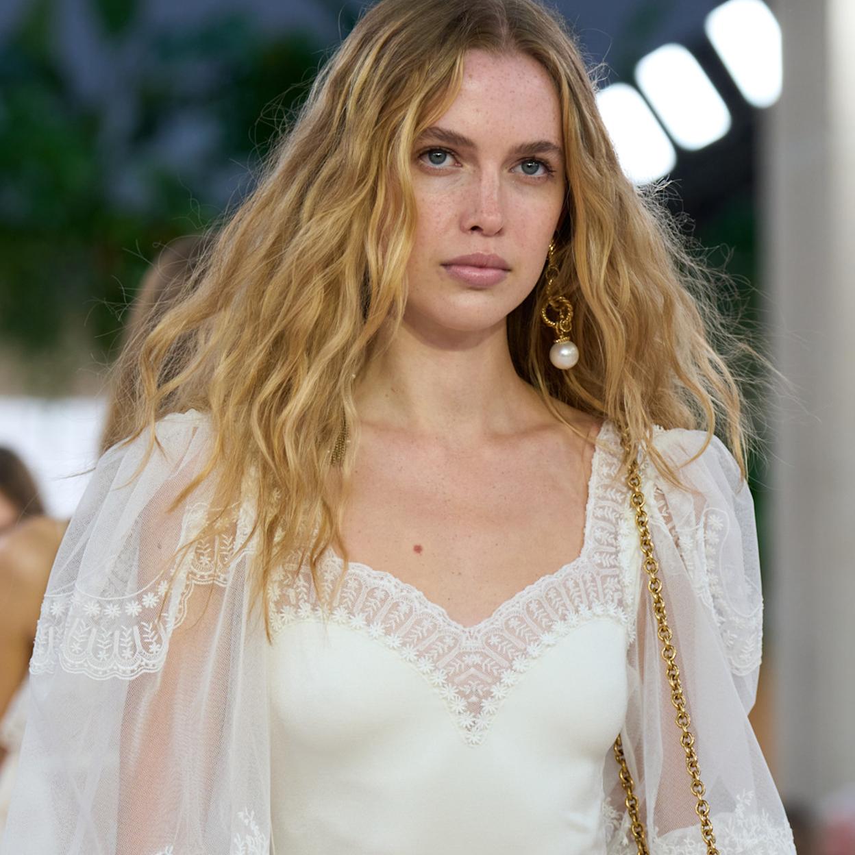 Desfile de la presentación de la colección primavera-verano 2025 de Chloé.