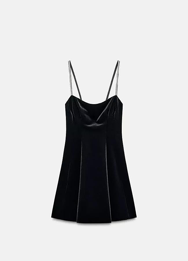 Imagen - Vestido mini en terciopelo de Zara.