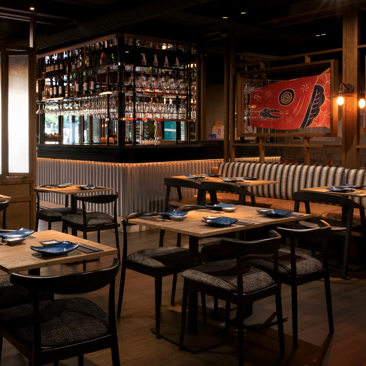 Interior del restaurante Monster Sushi, una de las nuevas propuestas culinarias del madrileño barrio de Chamberí. 