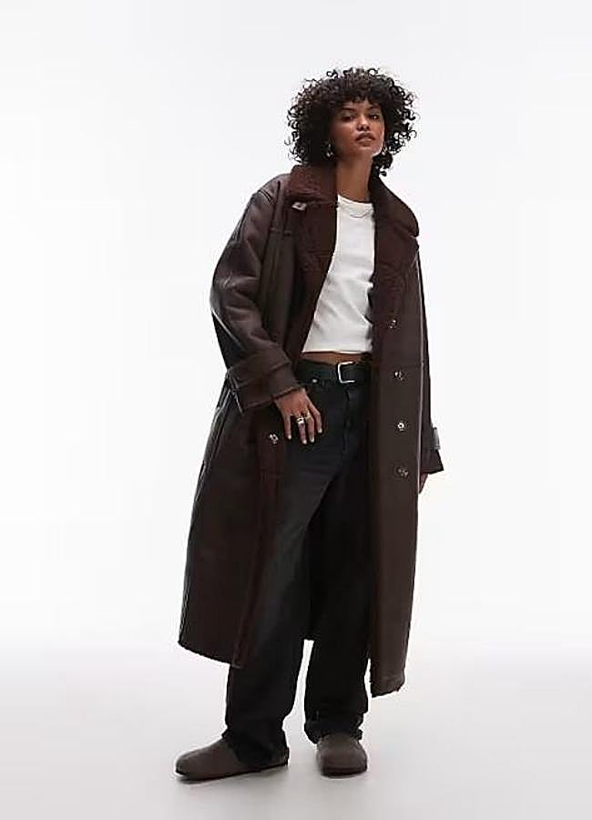 Imagen - Abrigo oversize de doble faz en marrón chocolate