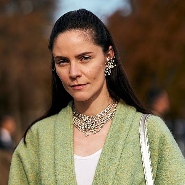 Por qué usar una vez por semana un exfoliante capilar puede cambiar tu melena