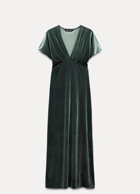 Imagen - Vestido de terciopelo de Zara (29,99 euros)